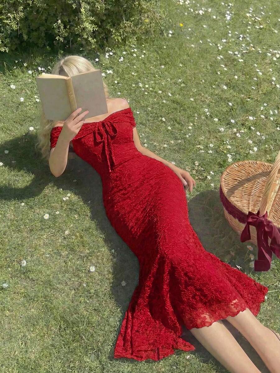 SHEIN MOD فستان أحمر بقصة الكتف المنحرفة وذيل الحورية