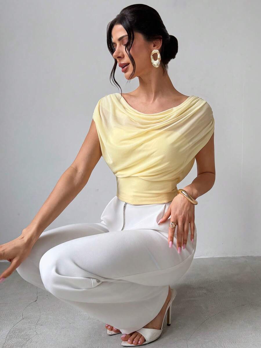 SHEIN Firerie تي شيرت بياقة شبك مكشكشة وقصة ضيقة بلون أصفر