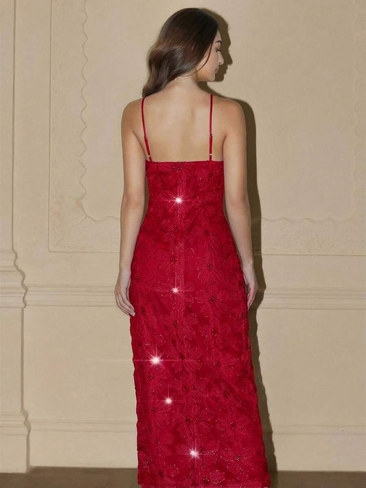 SHEIN BELROSIE فستان أحمر بحمالات رفيعة مرصع بالترتر مع تصميم مقطوع
