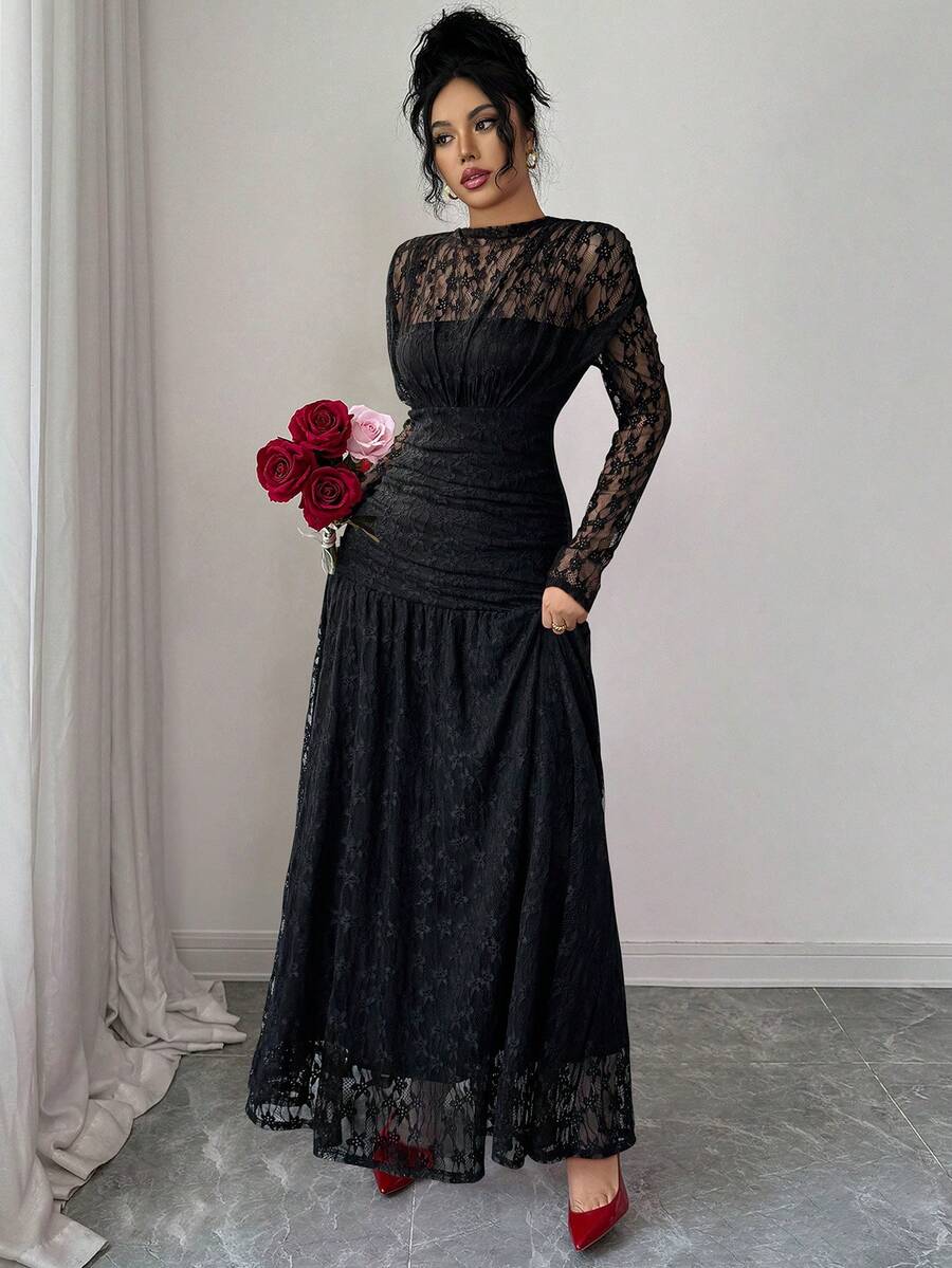 SHEIN Elenzga فستان أسود ضيق مطرز بالدانتيل