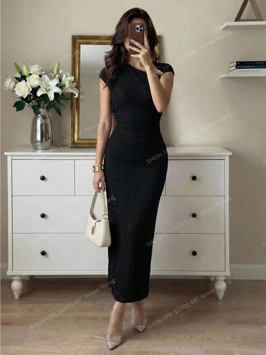 SHEIN Feyla فستان أسود بكتف غير متماثل وتفاصيل معدنية أنيقة