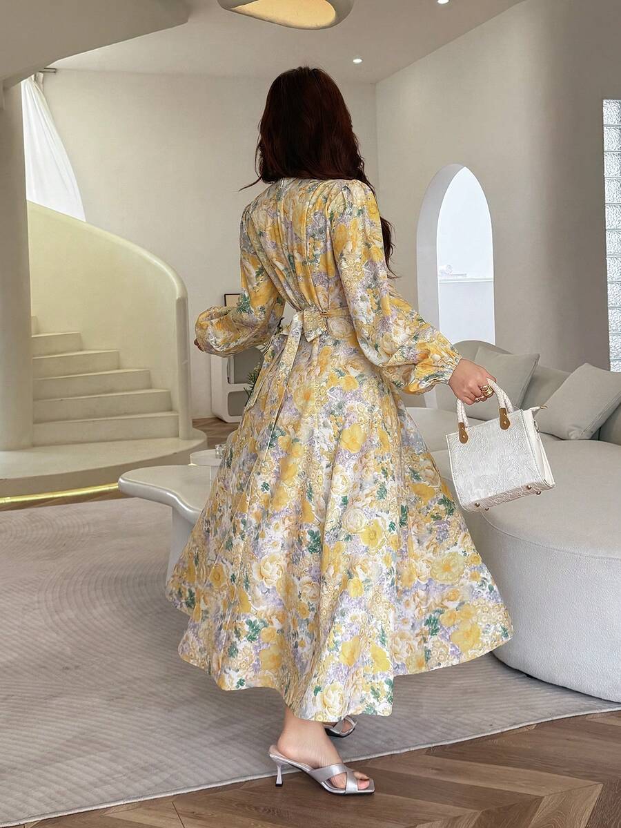 SHEIN Feyla فستان بأكمام طويلة بخصر مشدود بطبعة زهور فرنسية