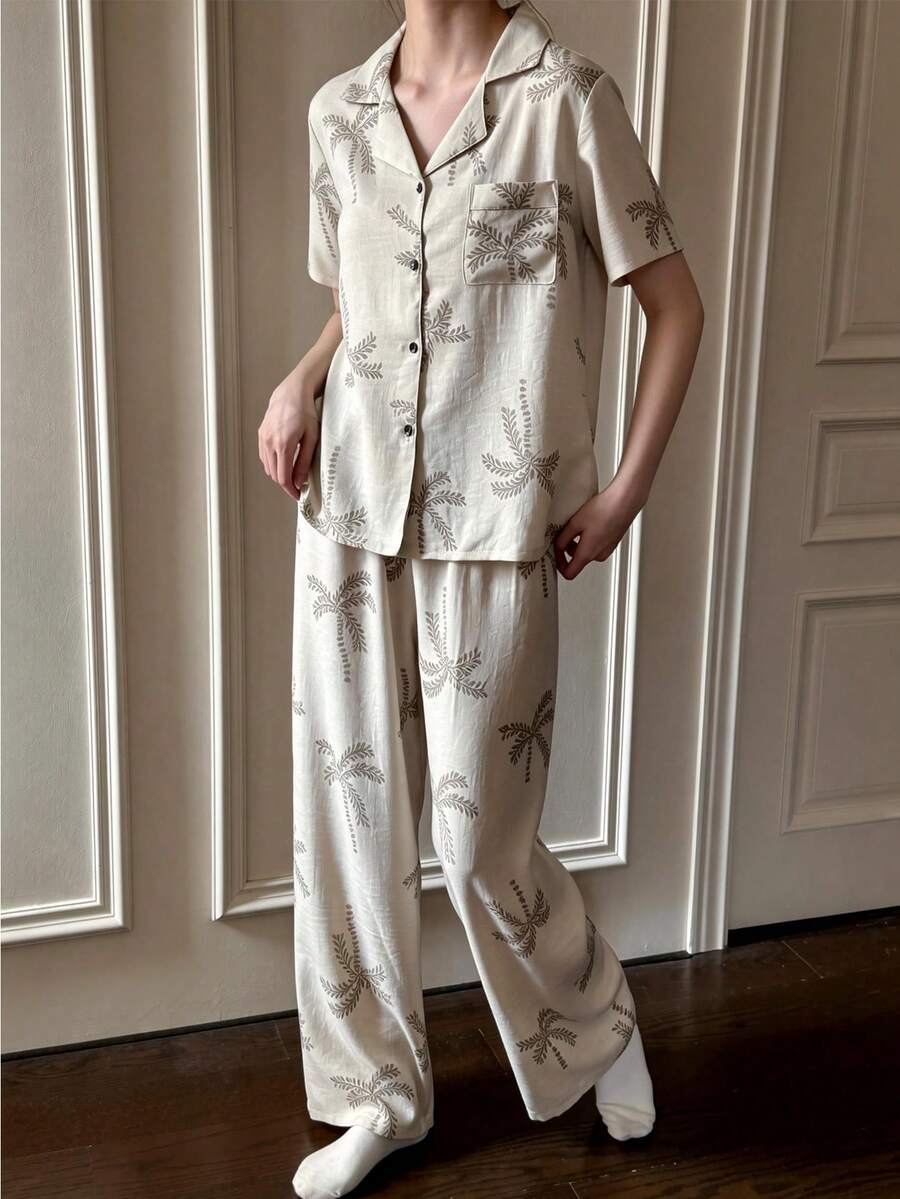 SHEIN Napfluff بيجامة نسائية قصيرة الأكمام بطبعة زهرية بياقة واسعة
