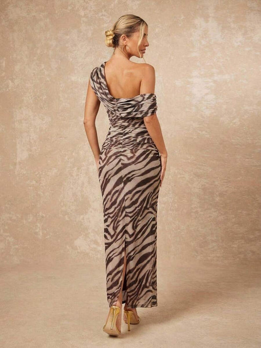 SHEIN Lumalex فستان ماكسي بنقشة زيبرا بكتف واحد وكشكشة وشق