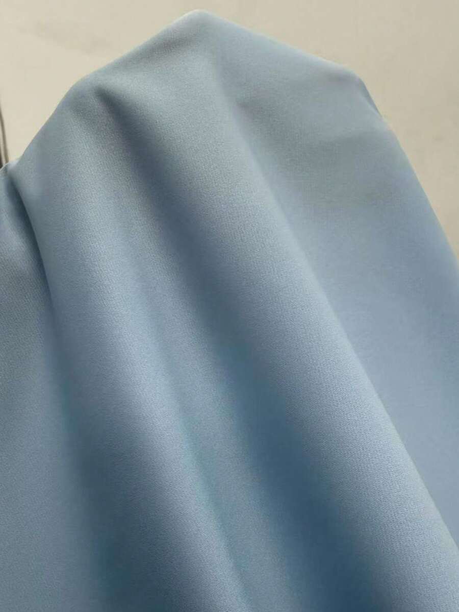 SHEIN LUNE فستان أزرق أنيق برقبة قلب وأكمام قصيرة بقصة ضيقة