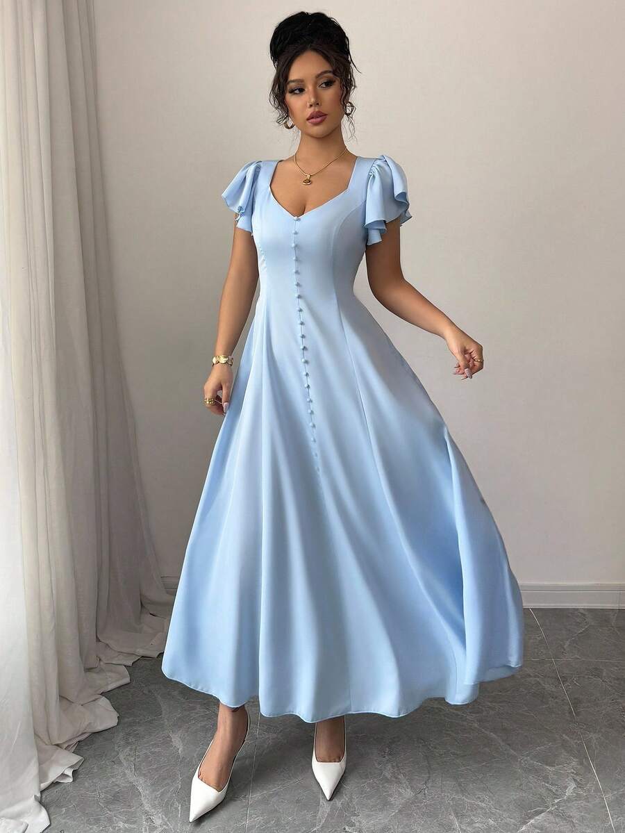 SHEIN LUNE فستان أزرق أنيق برقبة قلب وأكمام قصيرة بقصة ضيقة