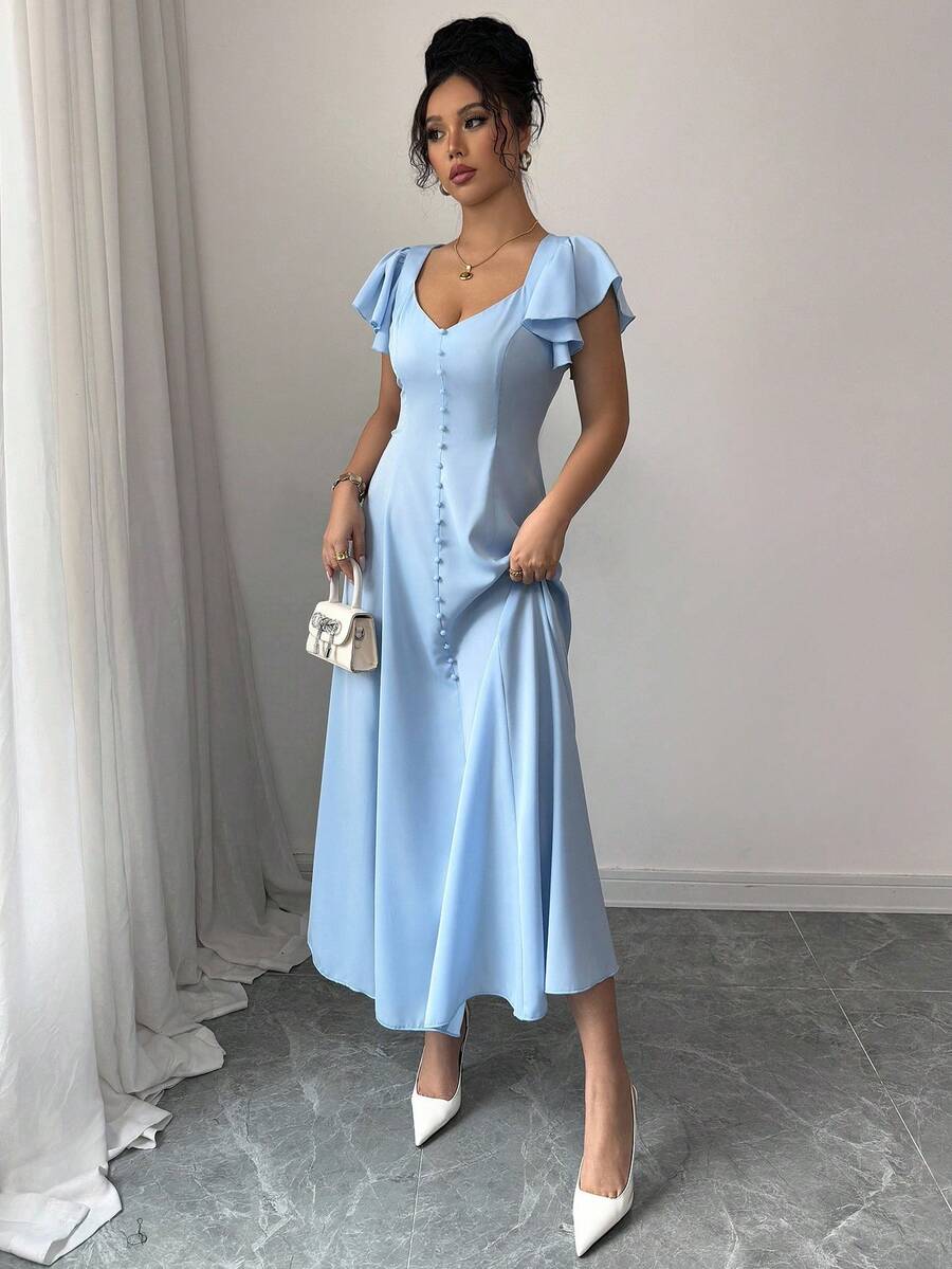 SHEIN LUNE فستان أزرق أنيق برقبة قلب وأكمام قصيرة بقصة ضيقة