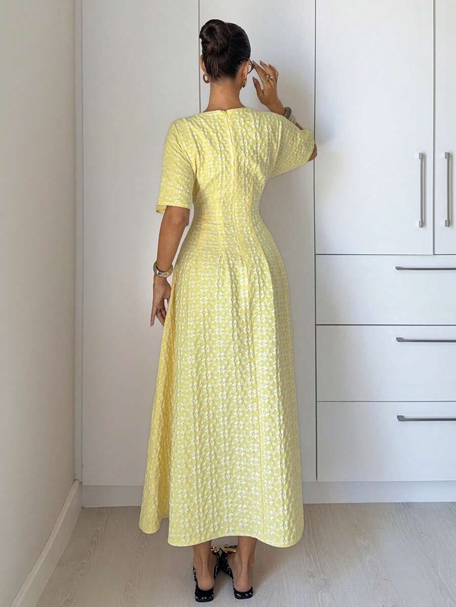 SHEIN Siren Gaze فستان أصفر طويل مزخرف بالجاكار