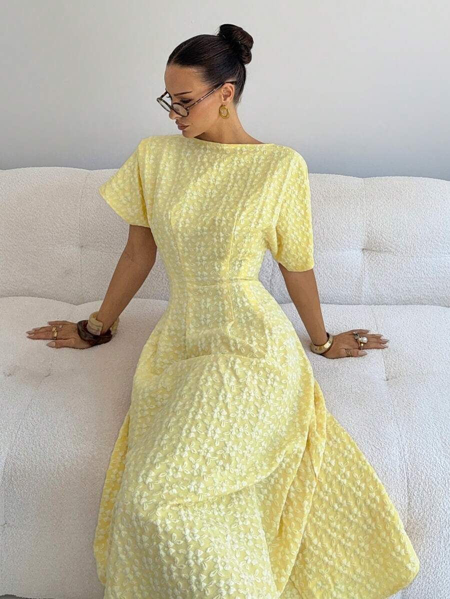 SHEIN Siren Gaze فستان أصفر طويل مزخرف بالجاكار