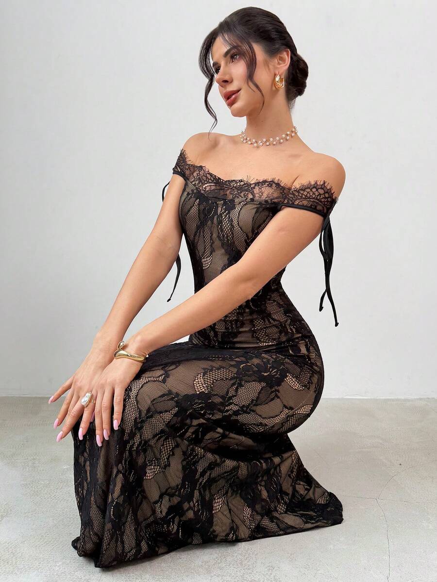 SHEIN فستان أسود ضيق طويل بتصميم مثير