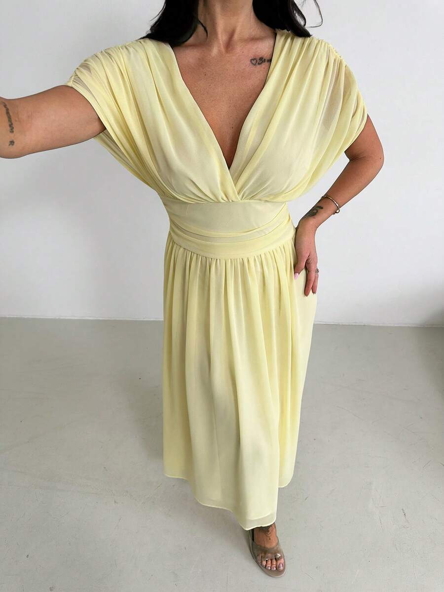 SHEIN Firerie فستان أصفر بكشكشة وأكمام خفافيش بخصر مربوط