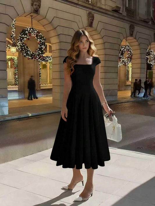 SHEIN A فستان أسود بظهر مكشوف وربطة خصر علي شكل حرف