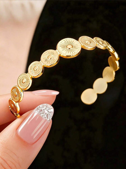 SHEIN سوار فاخر من فولاذ التيتاني بلون ذهبي
