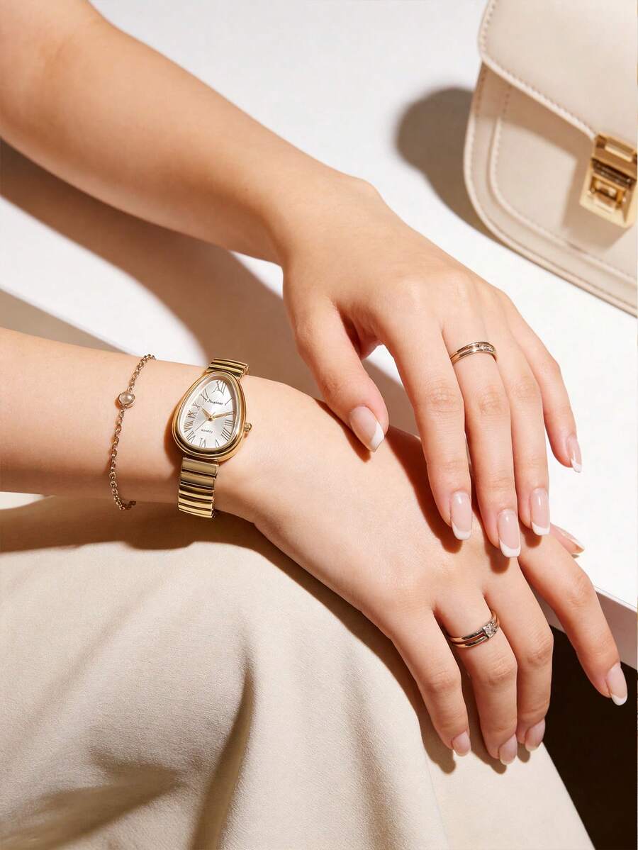 SHEIN ساعة نسائية بتصميم رأس ثعبان بسبيكة ذهبية