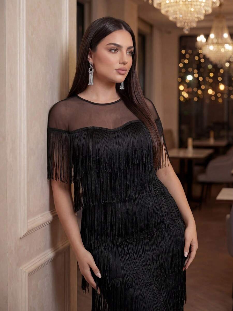 SHEIN Lady CURVE فستان أسود للمقاسات الكبيرة بشبكة وشراشيب