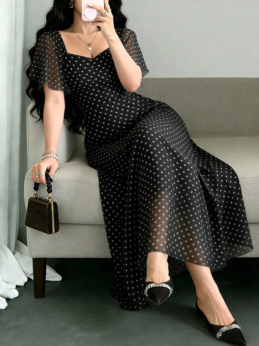 SHEIN MODELYN فستان أسود طويل بنقشة نقاط بولكا برقبة مربعة بخصر مشدود