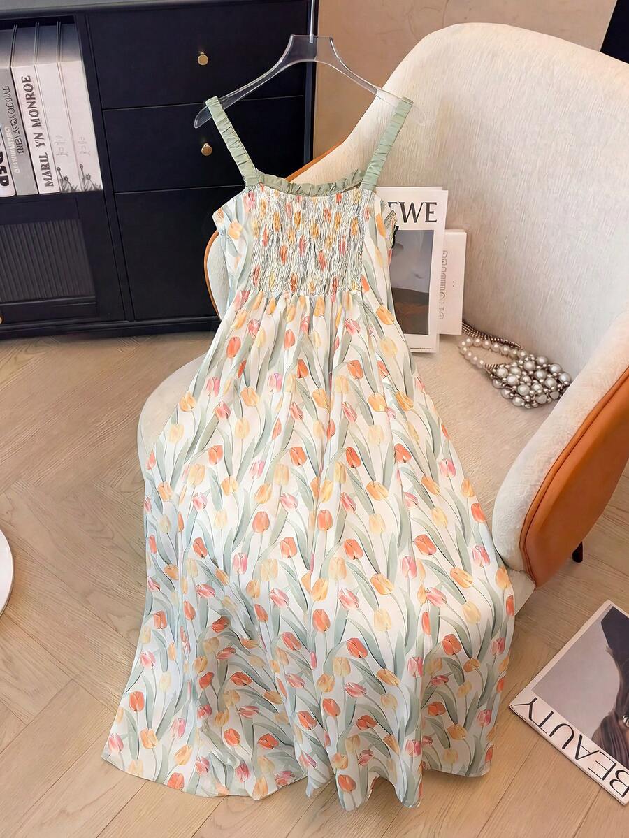SHEIN GLOWEVE فستان بدون أكمام بطبعة زهور الزنبق بتصميم فني مزخرف