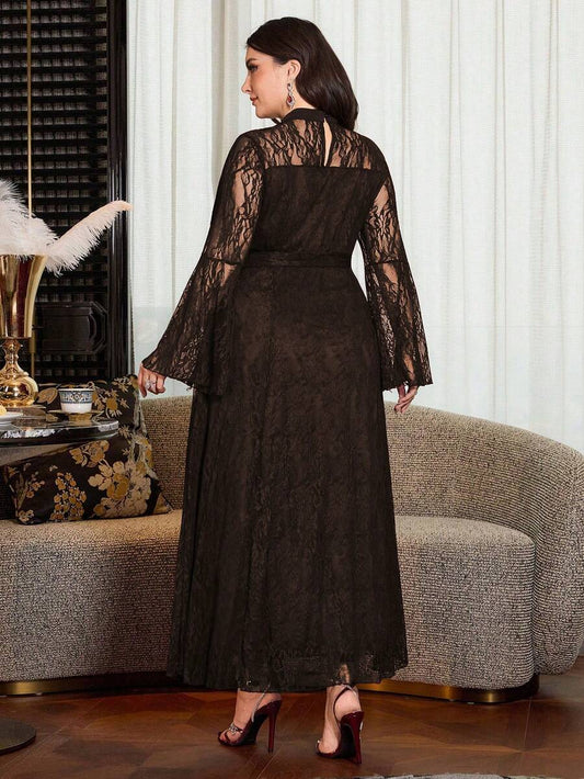 SHEIN Modelyn فستان للمقاس الكبير سادة بأكمام دانتيل طويلة وخصر مشدود