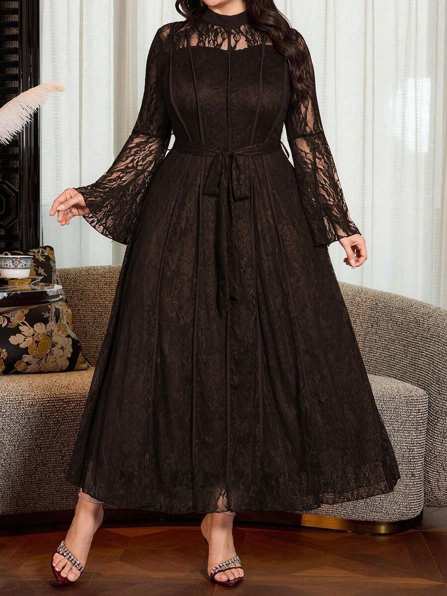 SHEIN Modelyn فستان للمقاس الكبير سادة بأكمام دانتيل طويلة وخصر مشدود