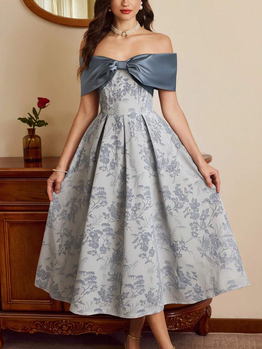 SHEIN Vintamour فستان بلون أزرق فاتح بزخارف زهرية وكتف مكشوف