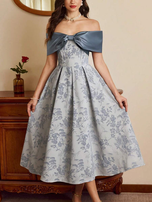 SHEIN Vintamour فستان بلون أزرق فاتح بزخارف زهرية وكتف مكشوف