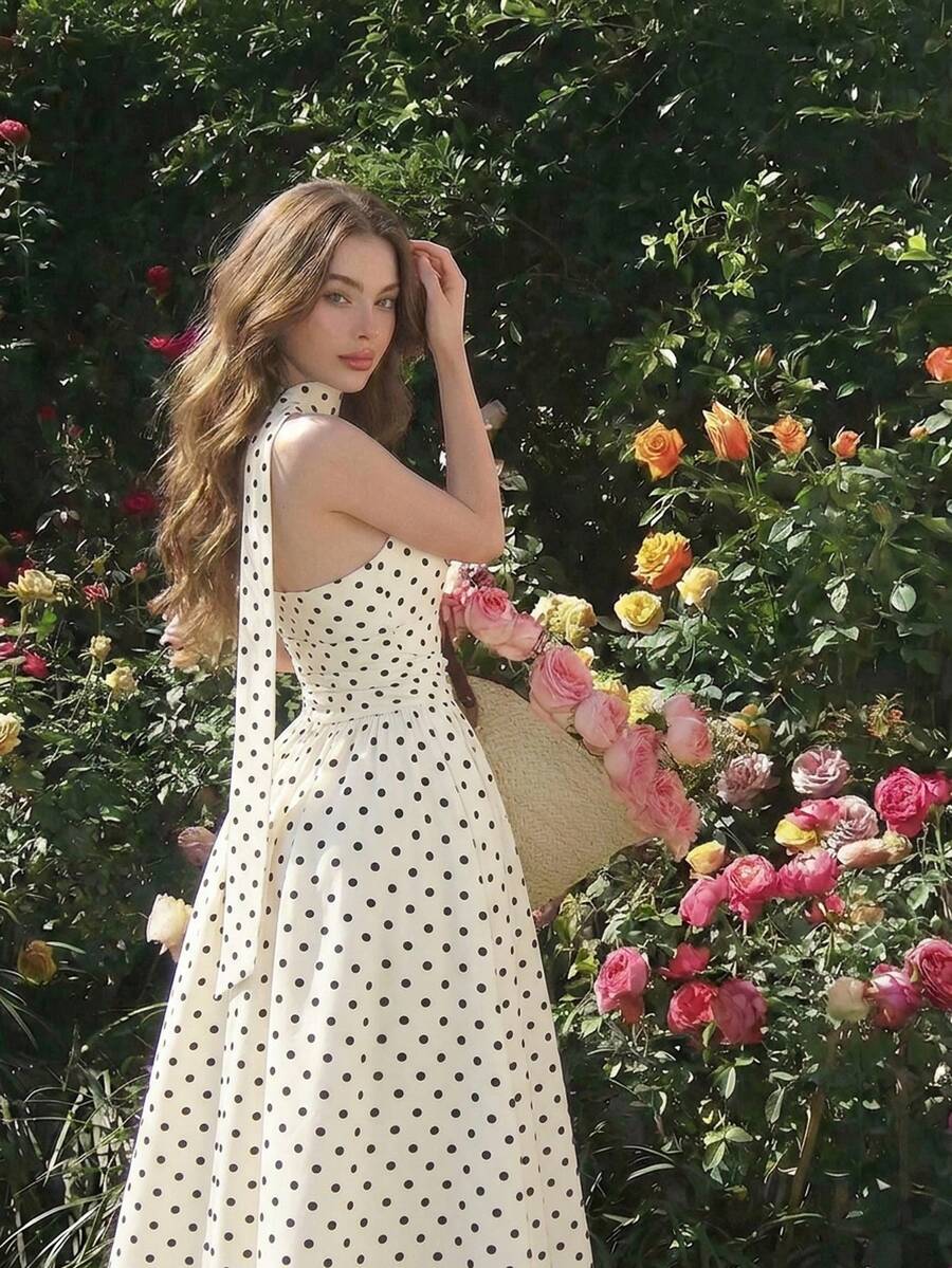 SHEIN MOD فستان متوسط الطول بدون أكمام بنمط بنقاط بولكا