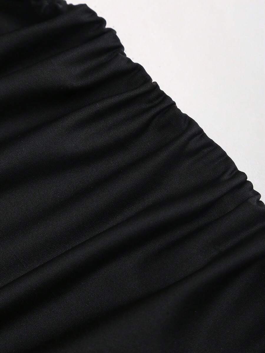 SHEIN Sweetra فستان أسود قصير مزخرف بالدانتيل والكشكشة