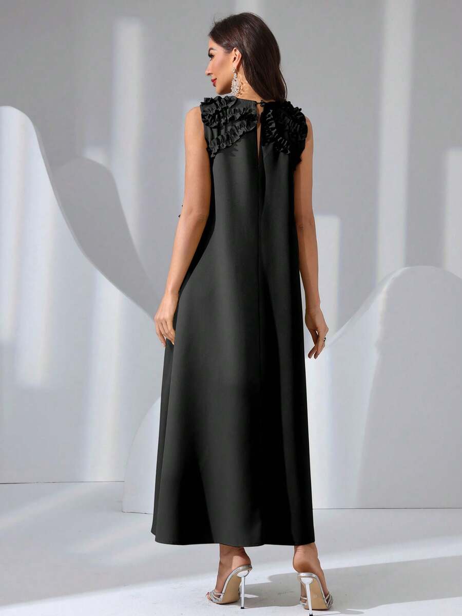 SHEIN فستان أسود أنيق بدون أكمام مزخرف بزهور ثلاثية الأبعاد