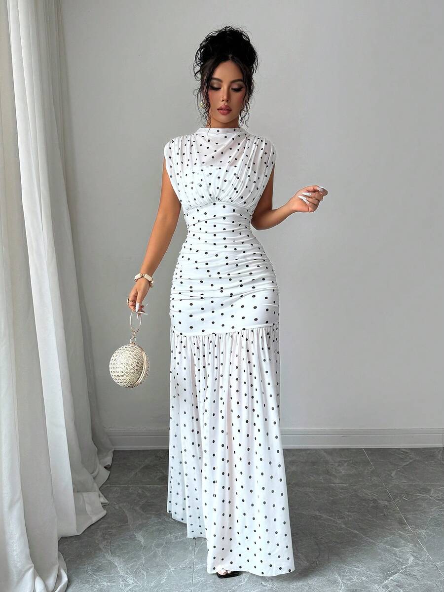 SHEIN Selianne فستان ماكسي بطبعة نقاط بولكا بدون أكمام برقبة عالية بلون أبيض