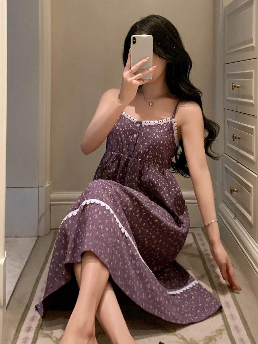 SHEIN DAZY فستان نوم بدون أكمام بخصر مشدود وتطريز دانتيل زهري