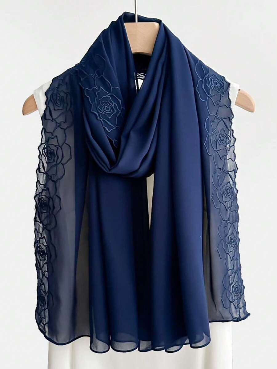 SHEIN حجاب نسائي طويل بلون أزرق كحلي بتطريز زهور
