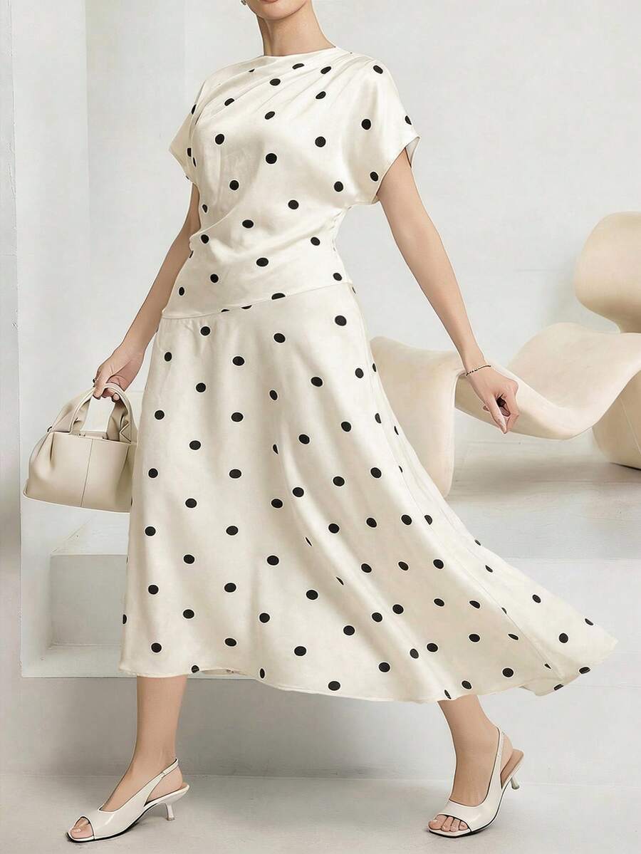 SHEIN Feyla فستان كاجوال للمقاسات الكبيرة بلون أبيض بنقاط سوداء