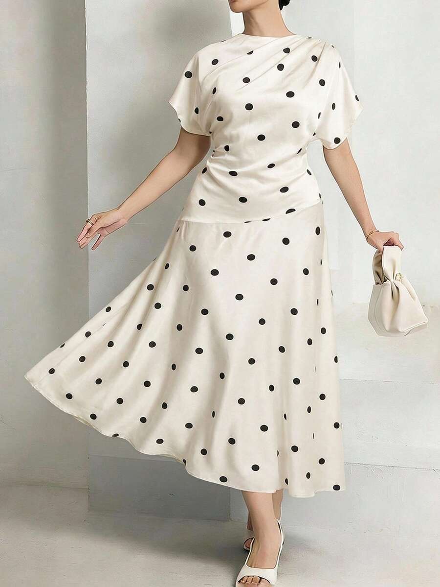SHEIN Feyla فستان كاجوال للمقاسات الكبيرة بلون أبيض بنقاط سوداء