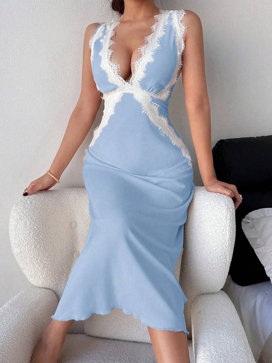 SHEIN فستان نوم بظهر مفتوح مزين بالدانتيل