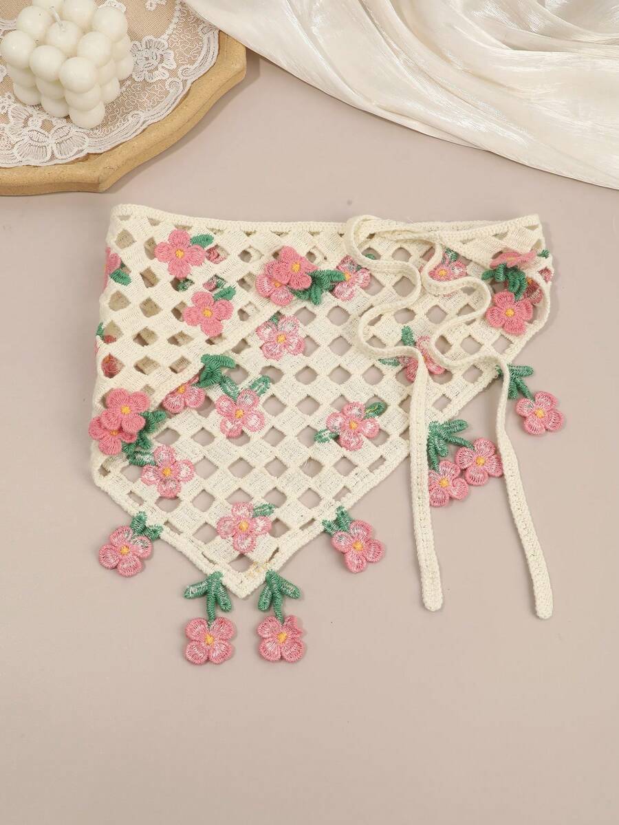 SHEIN وشاح رأس مثلث محبوك مزين بالزهور والشرابات بأسلوب شاطئي