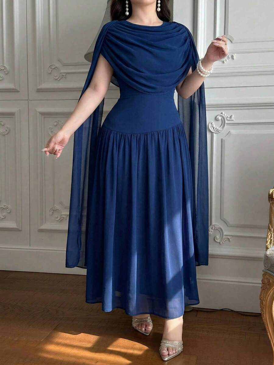 SHEIN Feyla فستان أزرق سادة مجعد للمقاس الكبير