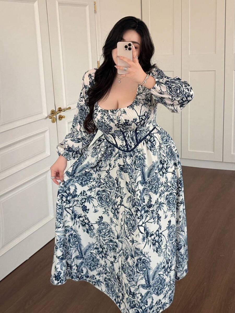SHEIN Vibekara فستان طويل للمقاسات الكبيرة بطبعة خزف أزرق وأبيض كاجوال