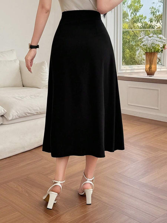 SHEIN DAZY تنورة سوداء أنيقة مطوية