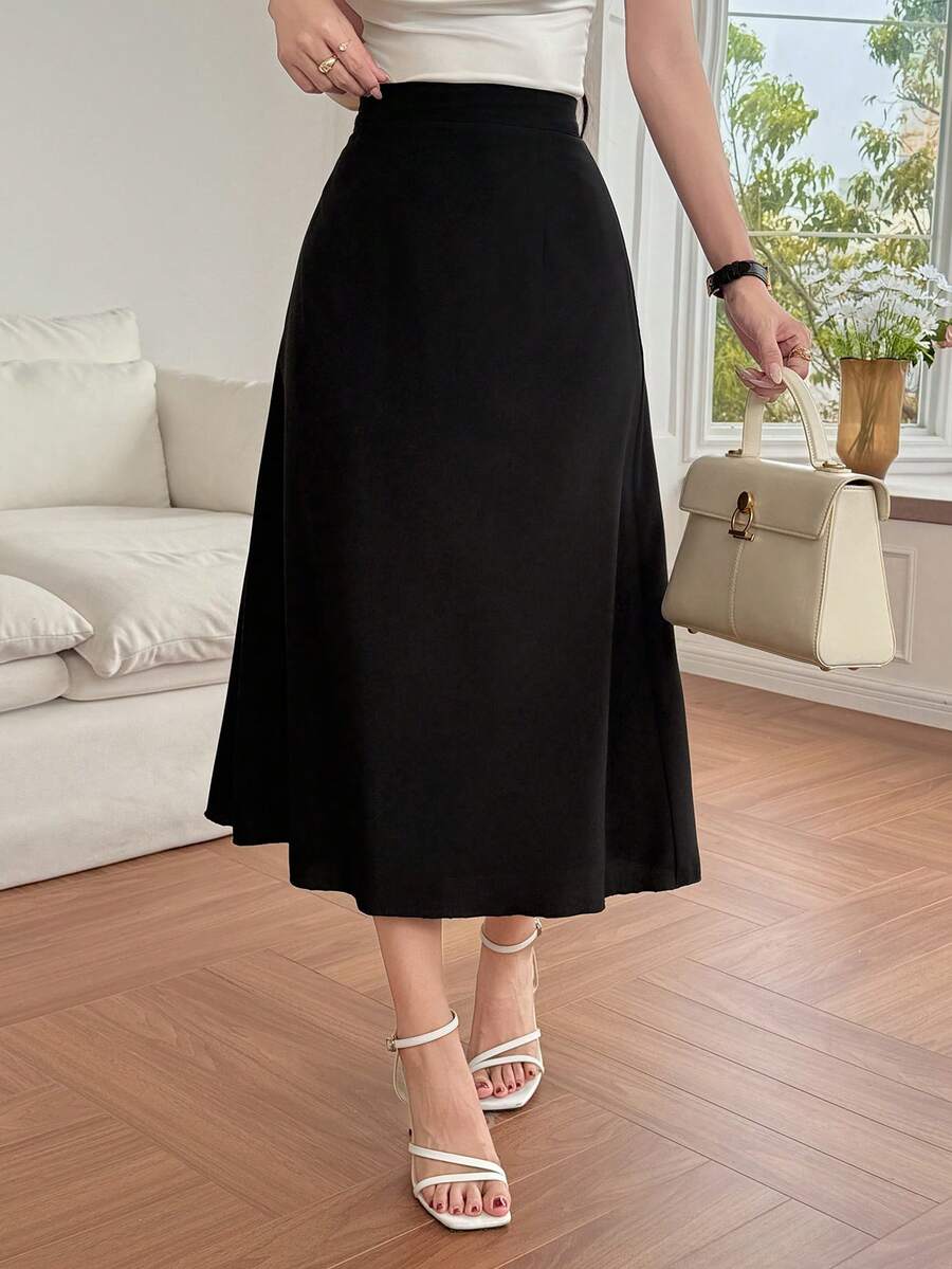SHEIN DAZY تنورة سوداء أنيقة مطوية