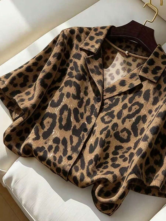SHEIN Franclia قميص نسائي بأكمام قصيرة بطبعة نمر