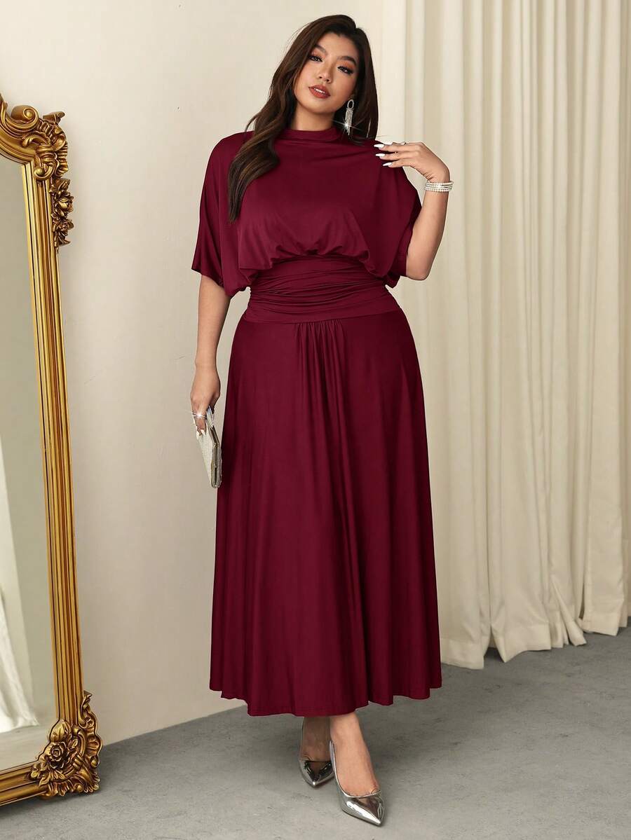 SHEIN Firerie فستان عنابي للمقاسات كبيرة مريح بخصر مطوي وذيل مفرود