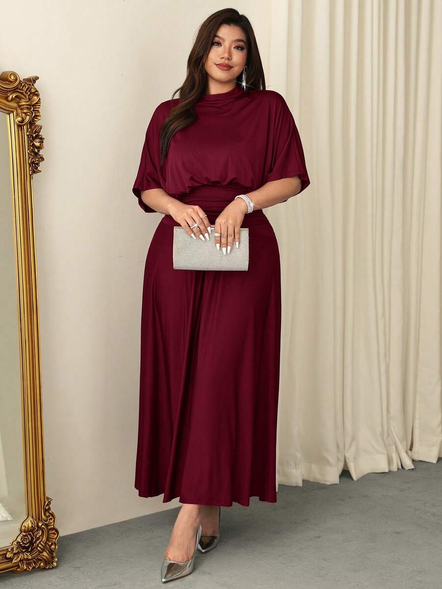 SHEIN Firerie فستان عنابي للمقاسات كبيرة مريح بخصر مطوي وذيل مفرود