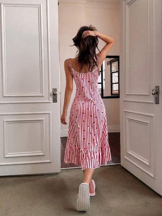 SHEIN Dream Adore قميص نوم بطبعة قلب وحافة مكرمشة