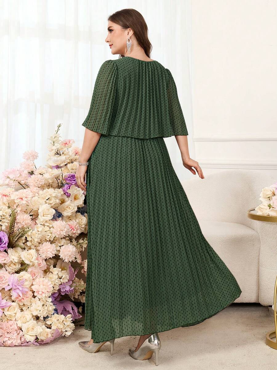 SHEIN Clasi فستان أخضر مطوي للمقاسات الكبيرة
