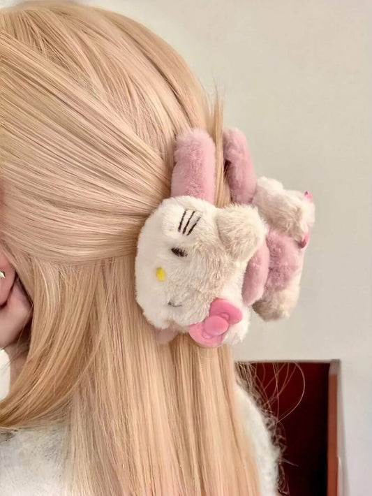 SHEIN SANRIO مشبك شعر هالو كيتي من الفرو الناعم باللون الوردي