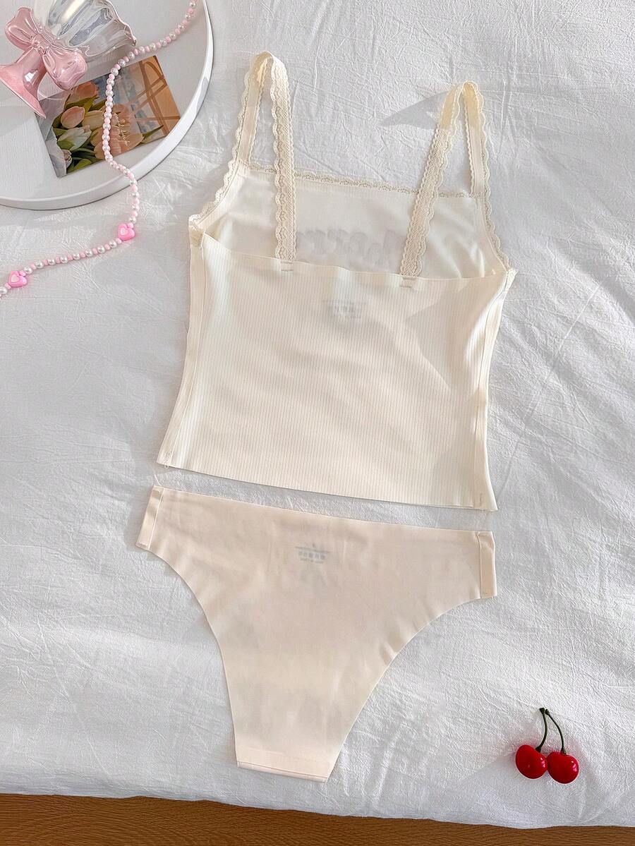SHEIN PetitDoll طقم لانجري قطعتين مزين بالتطريز والتصميم المرقع