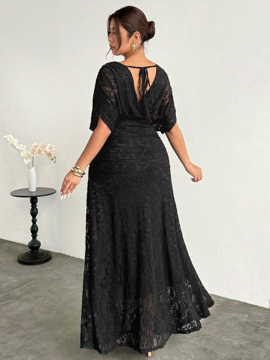 SHEIN Firerie فستان أسود للمقاسات كبيرة بطبعة جاكارد وخصر مطاطي
