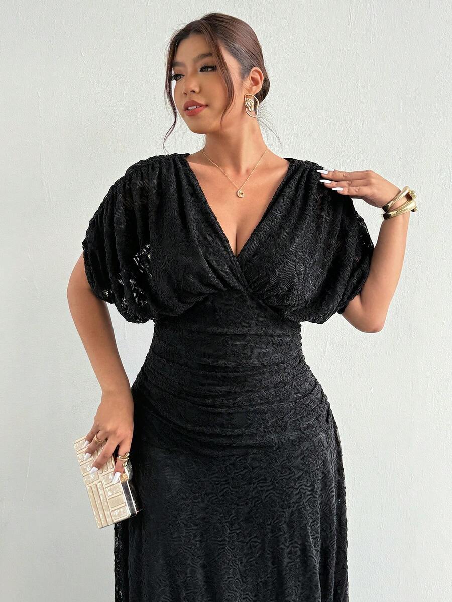 SHEIN Firerie فستان أسود للمقاسات كبيرة بطبعة جاكارد وخصر مطاطي