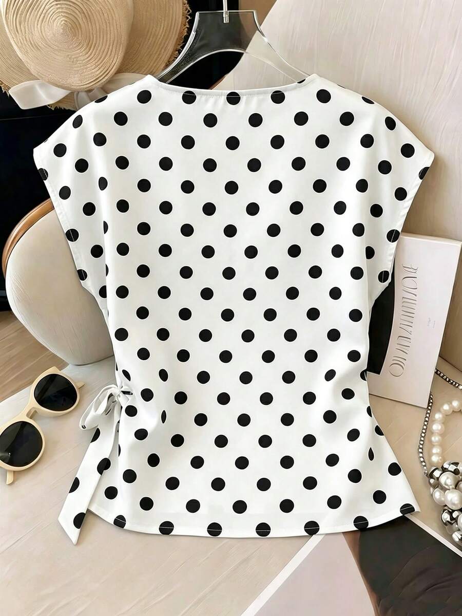 SHEIN Franclia تي شيرت أبيض من القطن الساتان بطبعة نقاط سوداء