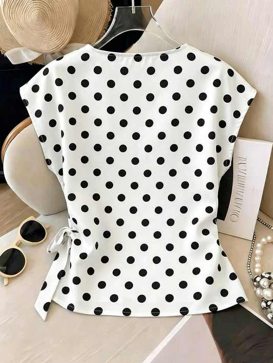 SHEIN Franclia تي شيرت أبيض من القطن الساتان بطبعة نقاط سوداء